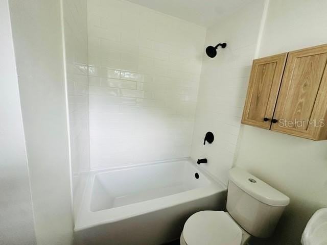 2211 Stanley St - Photo 4 of 14