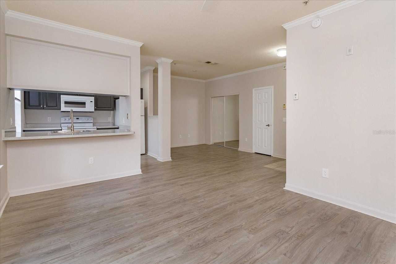 860 N Orange Ave #243 - Photo 4 of 19