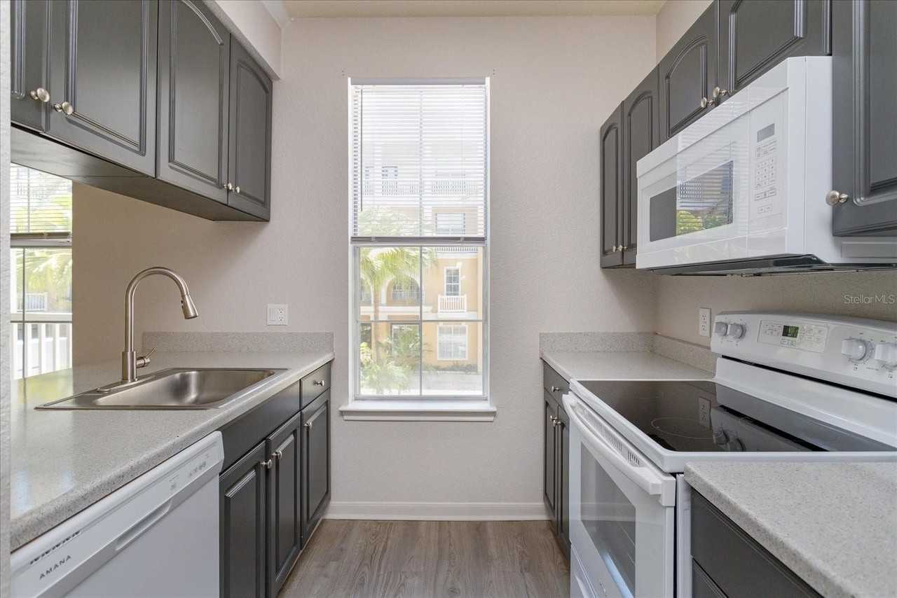 860 N Orange Ave #243 - Photo 6 of 19