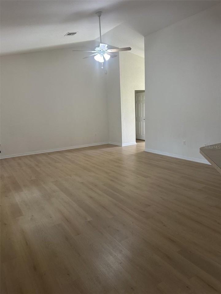 866 Summer Glen Dr - Photo 2 of 11