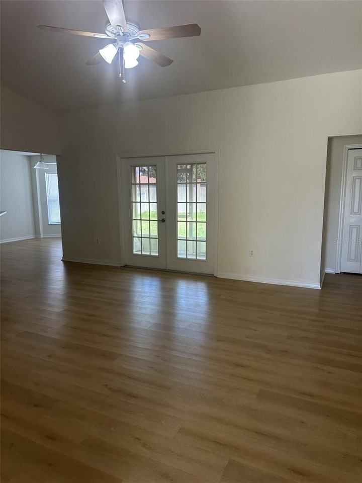 866 Summer Glen Dr - Photo 3 of 11