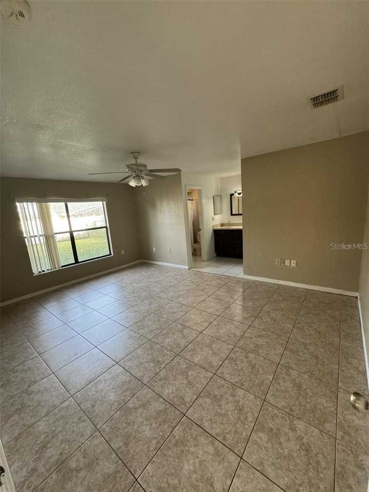 913 San Rafael Way - Photo 2 of 12