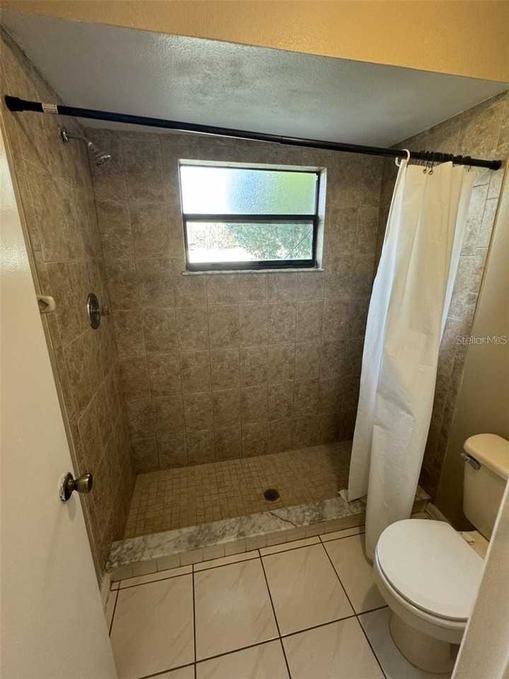 913 San Rafael Way - Photo 5 of 12