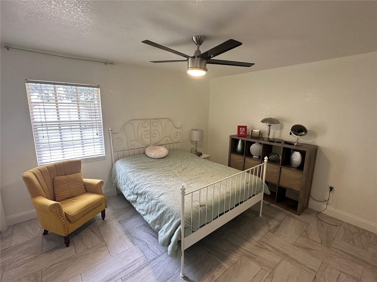 7327 Floral Cir E - Photo 5 of 32