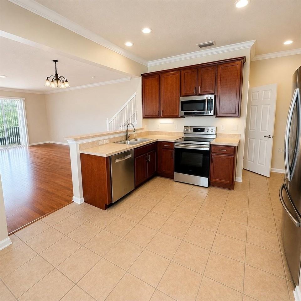 10222 Pink Palmata Ct - Photo 4 of 35