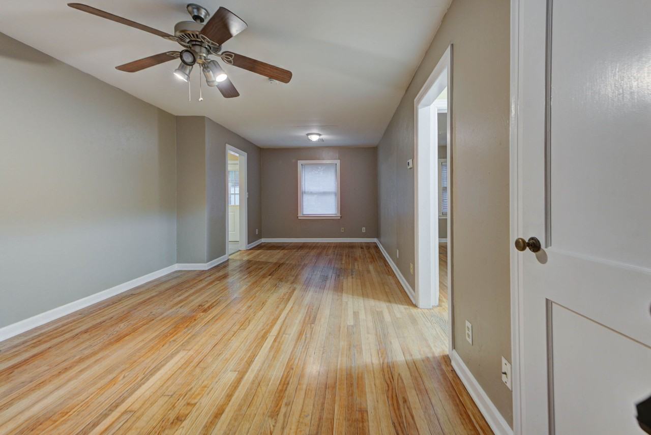 1005 W Eufaula St #1 - Photo 4 of 24