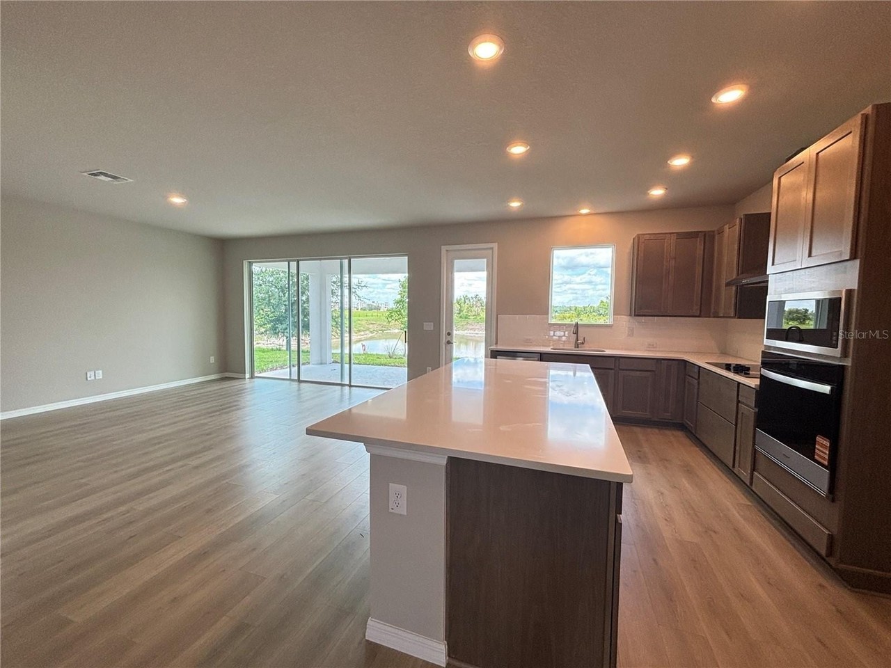 3379 YELLOW CASSIA DRIVE - Photo 4 of 34