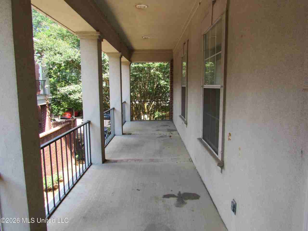 907 Morningside St Apt B5 - Photo 4 of 15