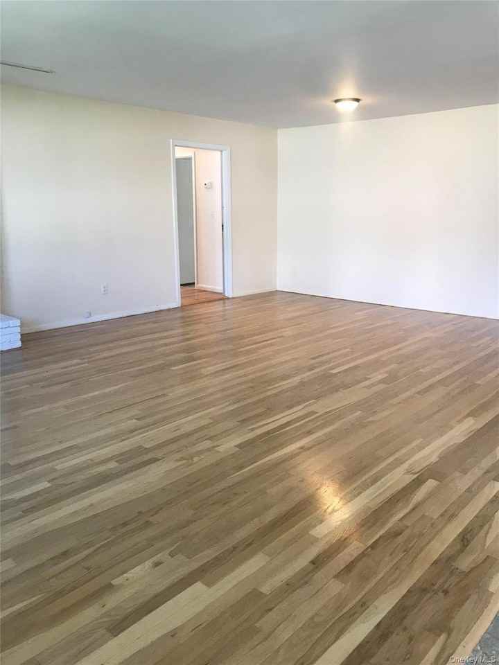 8 Locust St - Photo 5 of 19