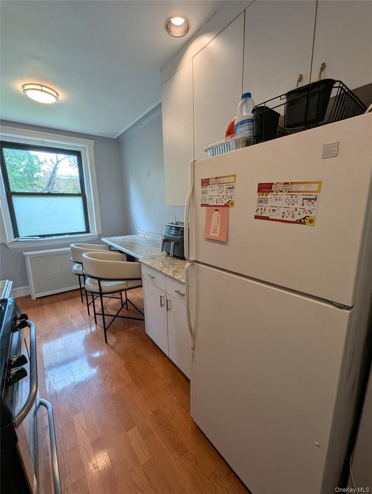 11 Greenridge Ave #D5 - Photo 3 of 11