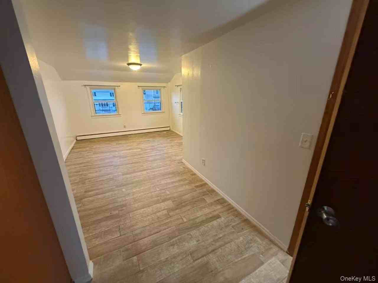 40 Relda St - Photo 7 of 14