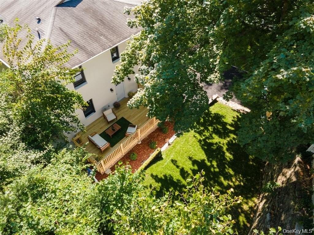 25 Van Duzen Pl - Photo 3 of 27