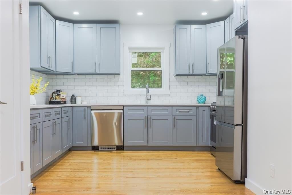 25 Van Duzen Pl - Photo 5 of 27