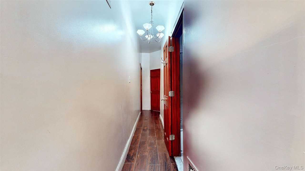 479 Irving Ave - Photo 3 of 28