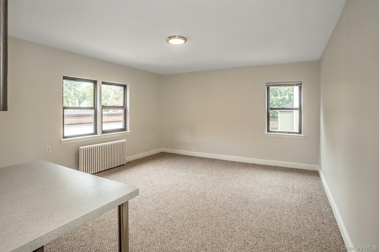 103 Lawson St #B - Photo 2 of 16