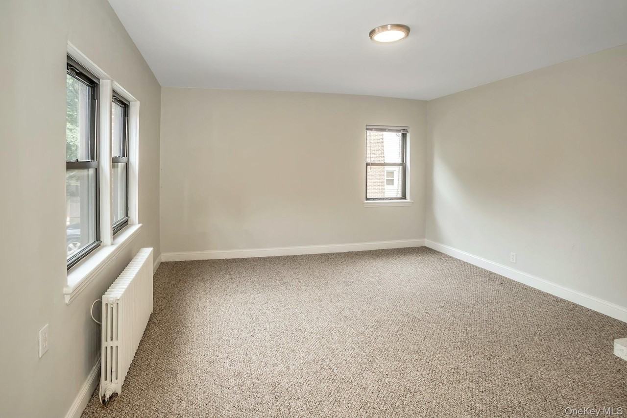 103 Lawson St #B - Photo 3 of 16