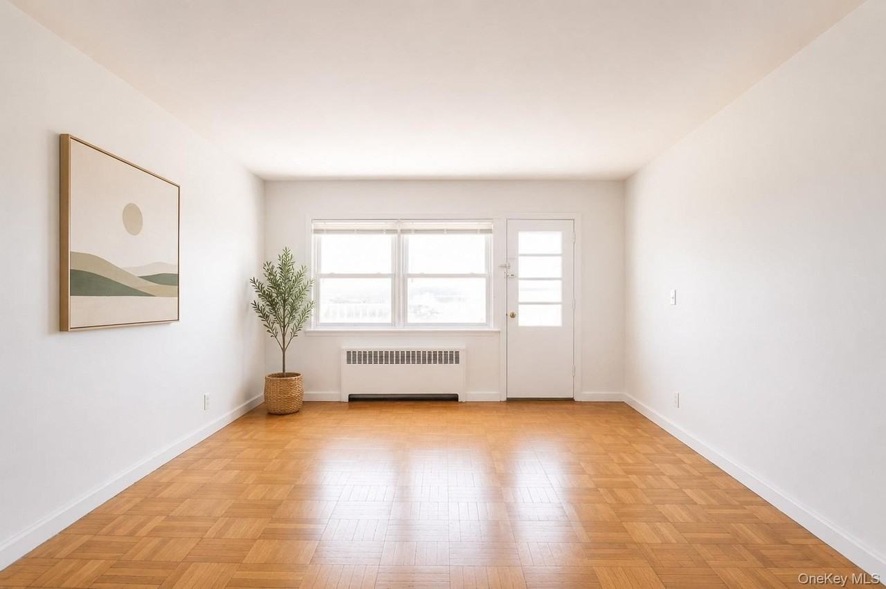 325 Shore Rd #1E - Photo 5 of 14