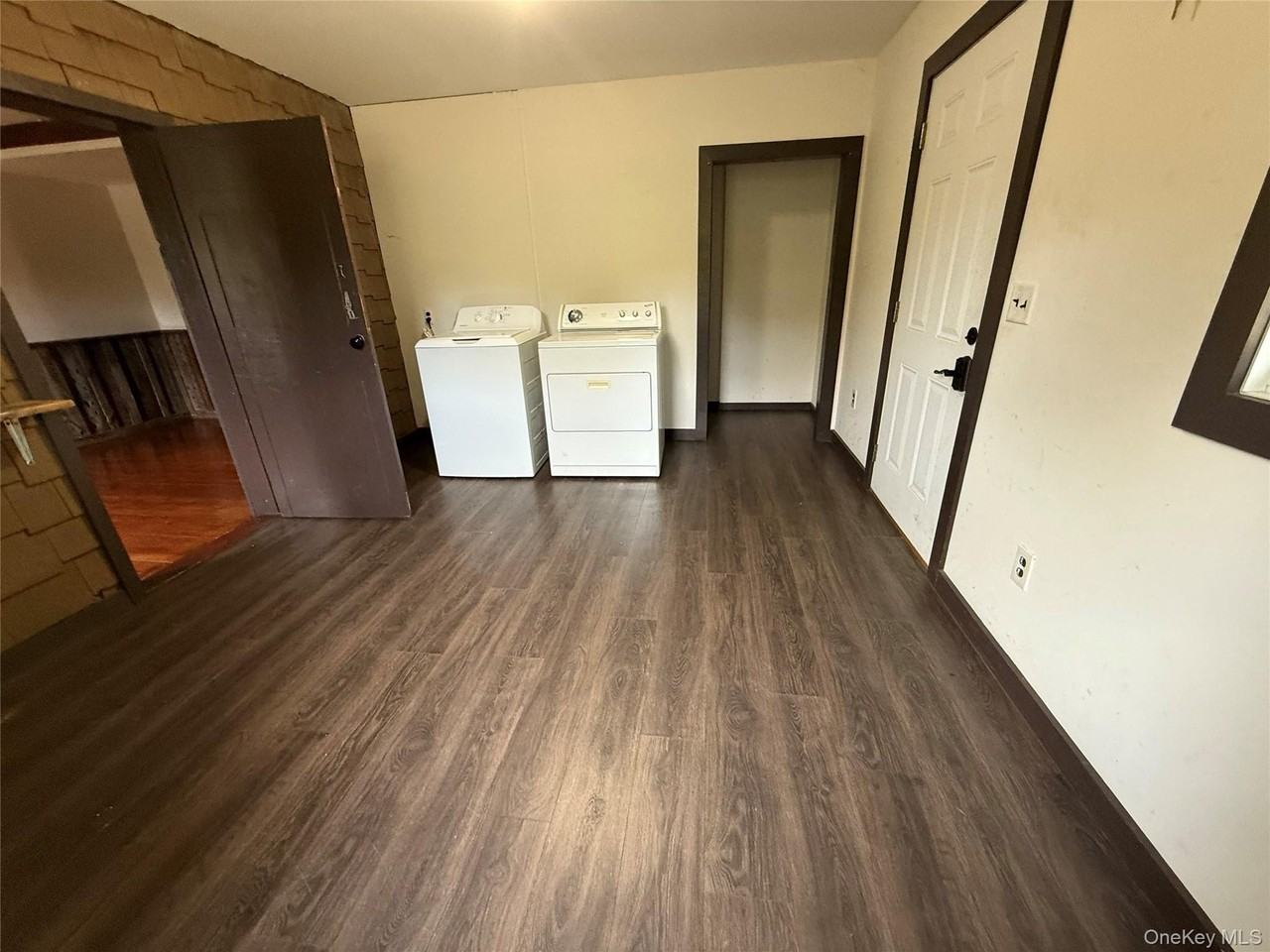 241 White Bridge Rd - Photo 6 of 29