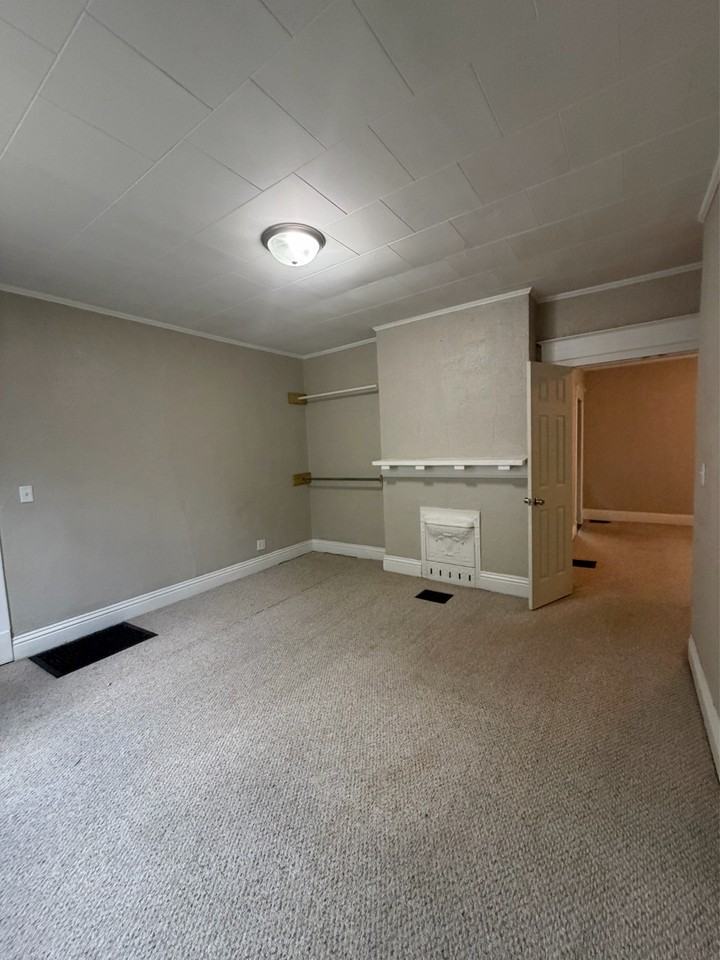 119 W Front St #2