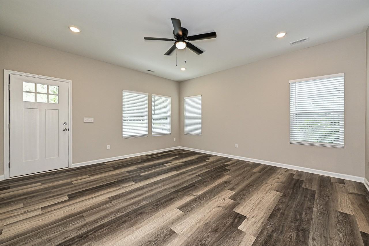 624 Harrison St #1 - Photo 3 of 24