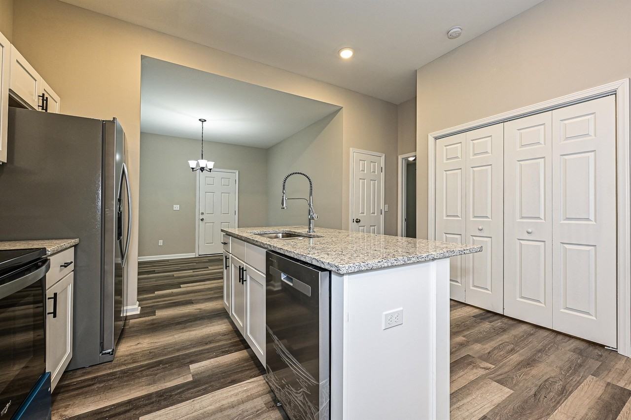 624 Harrison St #1 - Photo 6 of 24