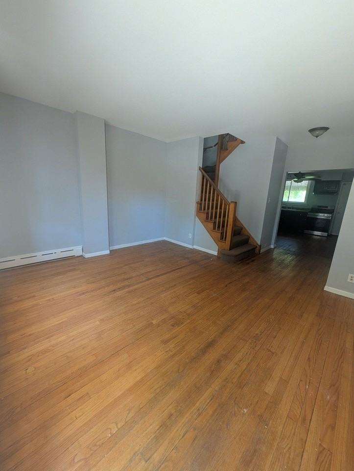11441 S Forrestville Ave - Photo 3 of 6