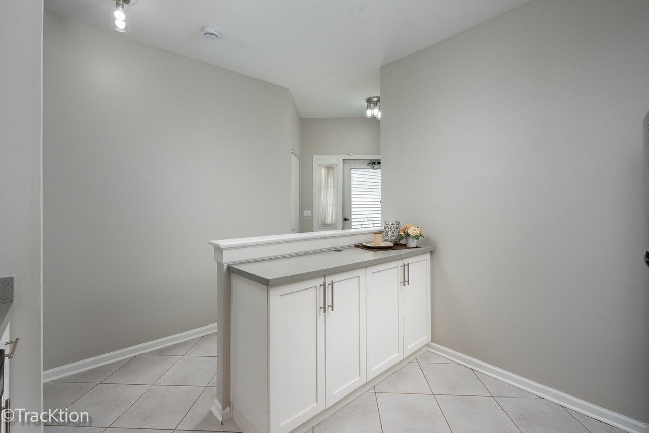 347 Mill St - Photo 7 of 13
