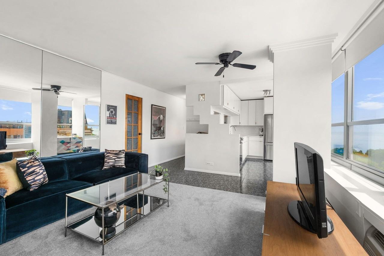 3550 N Lake Shore Dr #1912 - Photo 5 of 15
