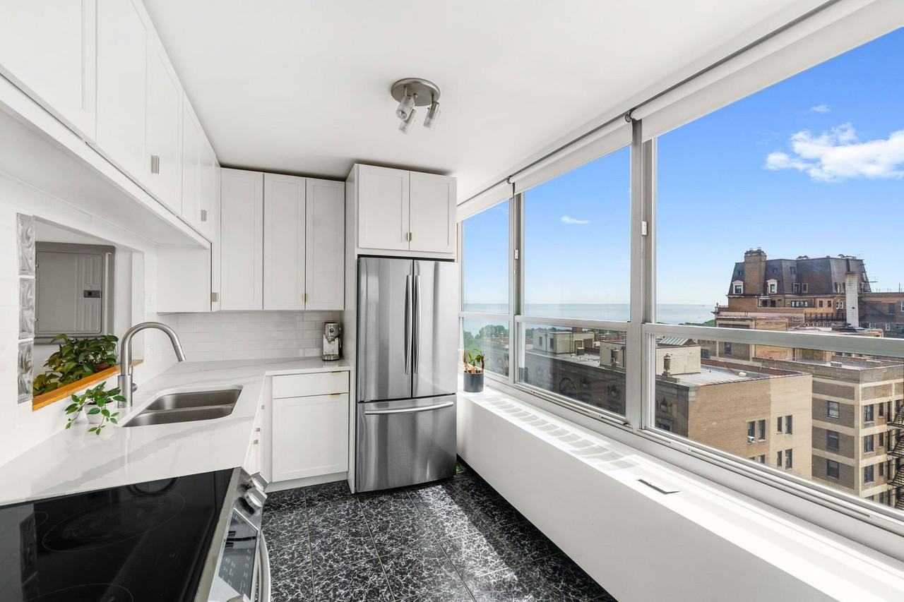 3550 N Lake Shore Dr #1912 - Photo 7 of 15