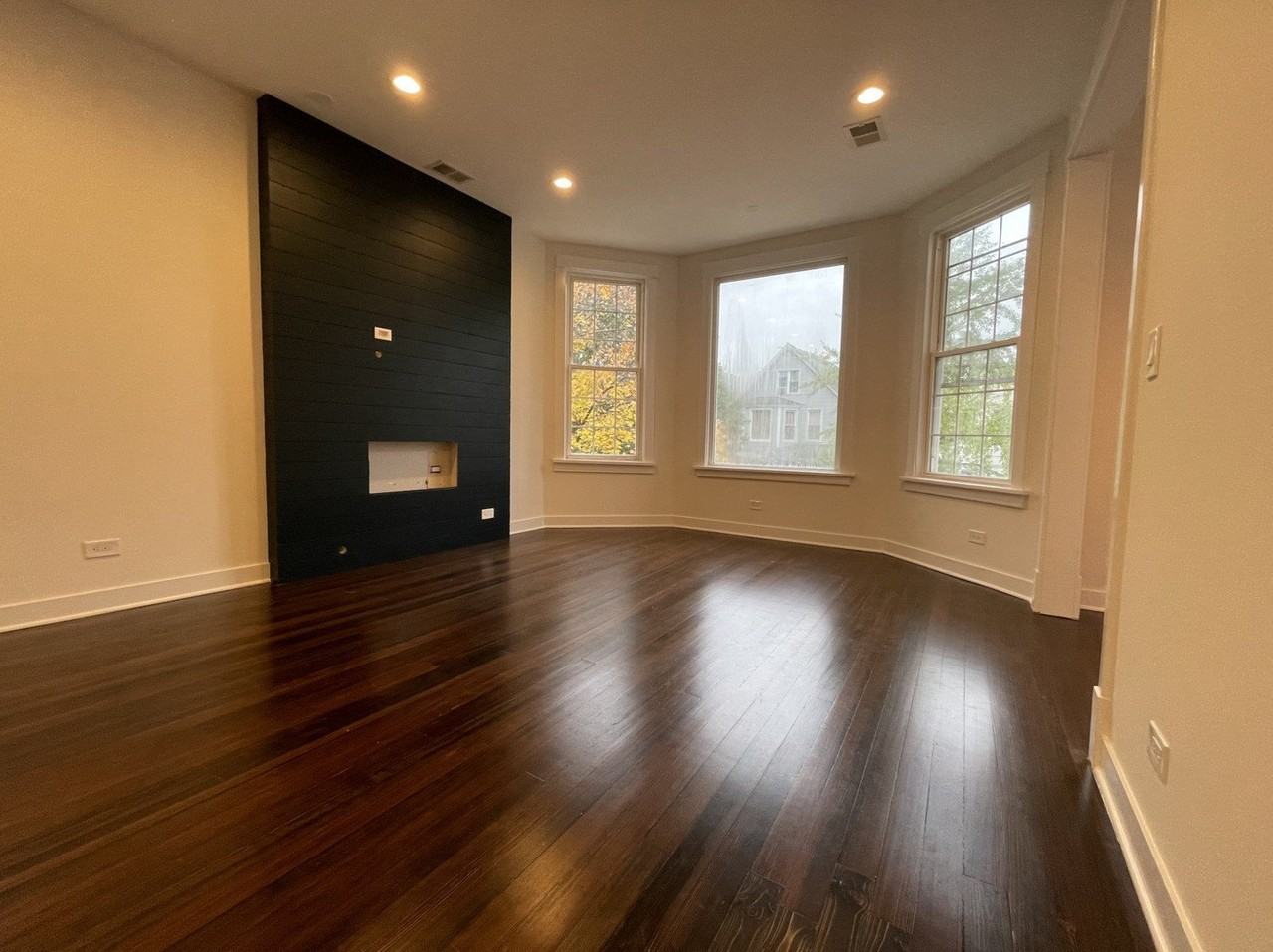 3237 N Ridgeway Ave #2 - Photo 3 of 15