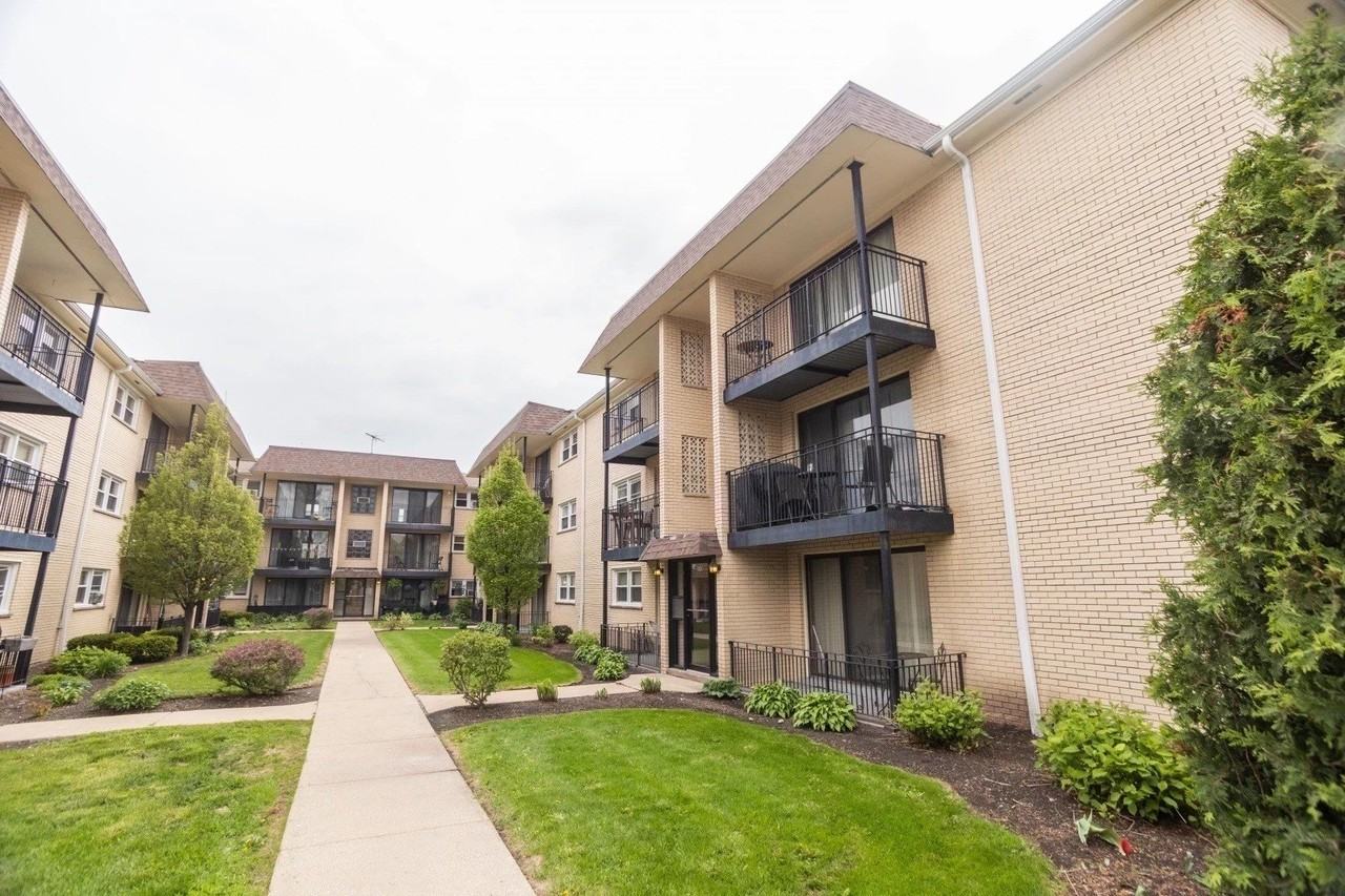 6561 N Harlem Ave #3E - Photo 2 of 18