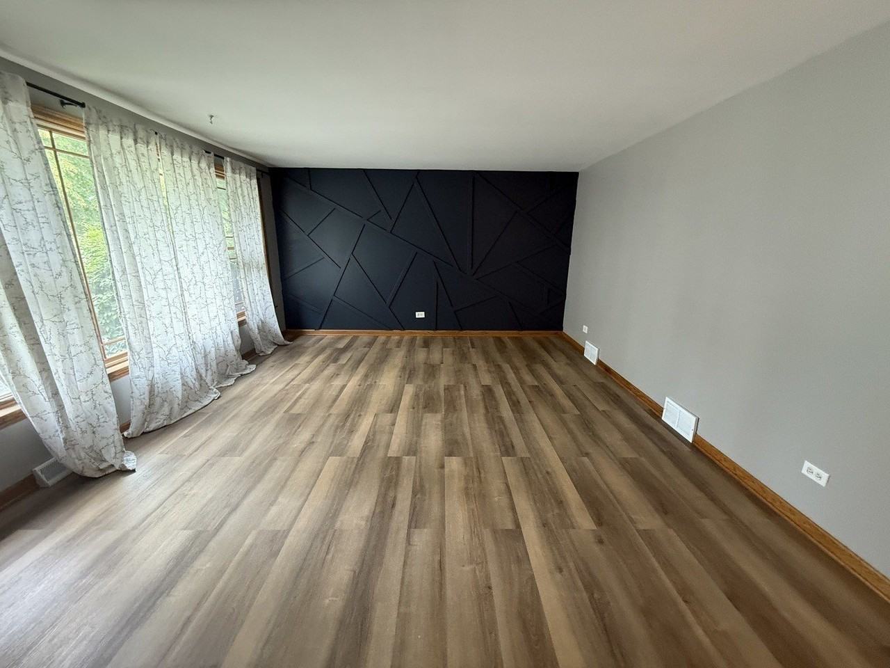 17537 70th Ct - Photo 2 of 20