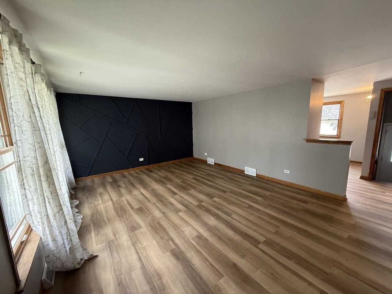 17537 70th Ct - Photo 3 of 20