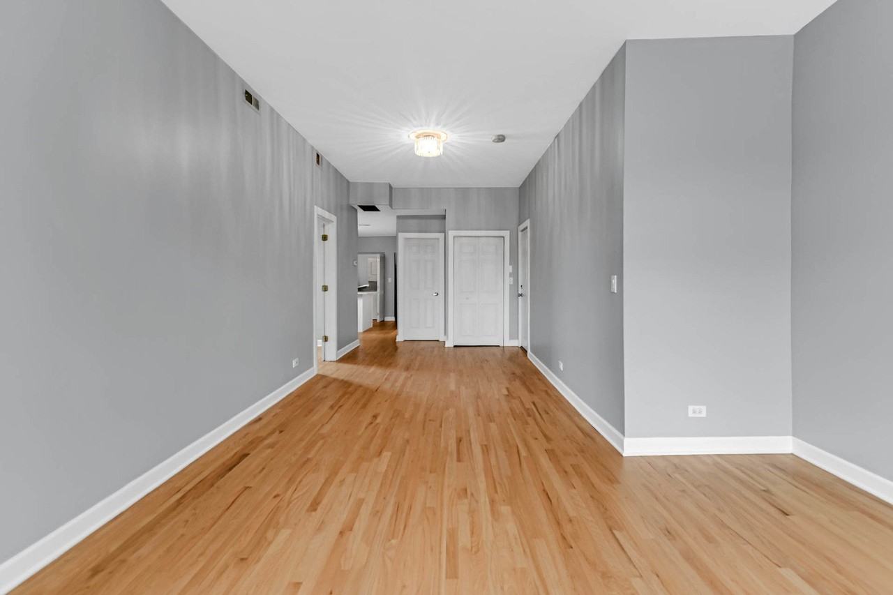 3421 W Armitage Ave #1F - Photo 4 of 18