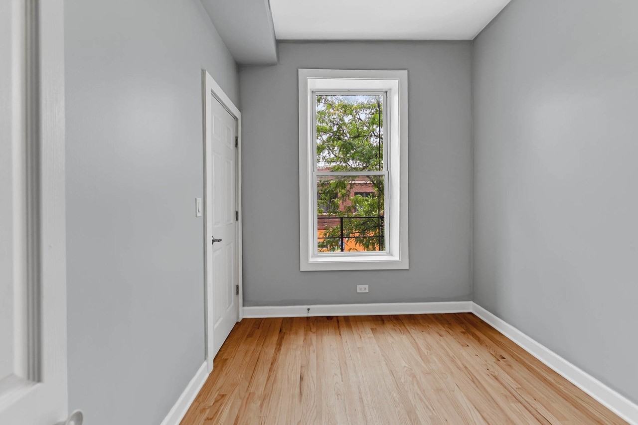 3421 W Armitage Ave #1F - Photo 5 of 18