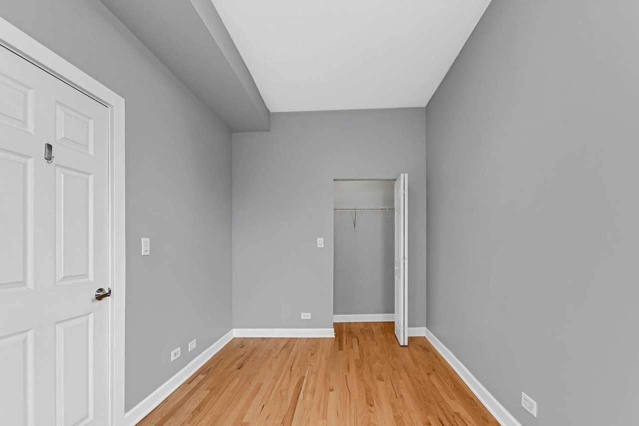 3421 W Armitage Ave #1F - Photo 7 of 18