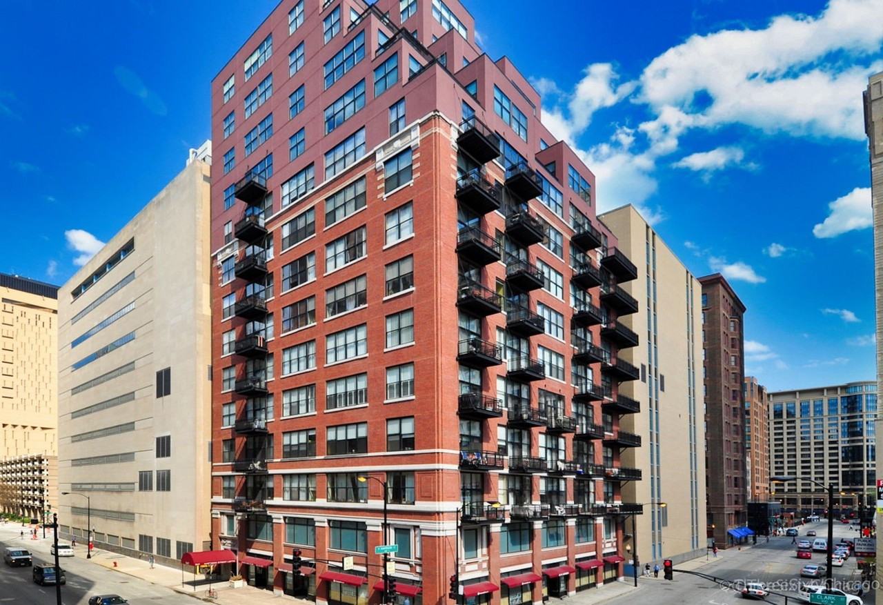 547 S Clark St #305