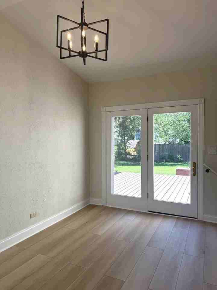 425 Carriage Hill Rd - Photo 4 of 42