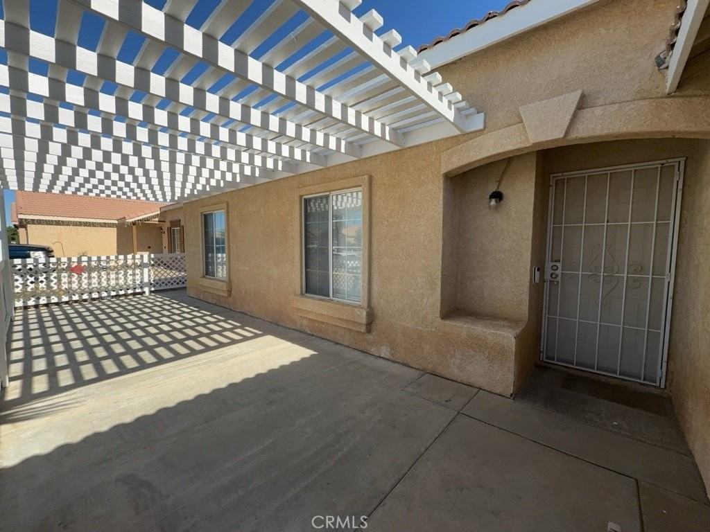 11028 Pemberton Way - Photo 3 of 33