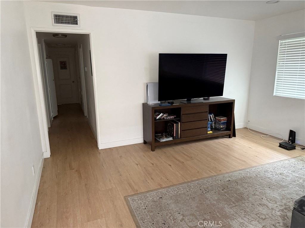 802 N Glassell St - Photo 5 of 16