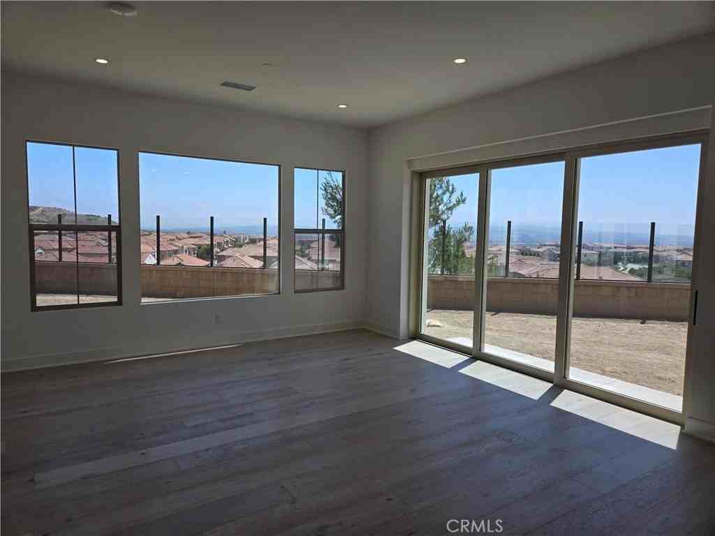 211 Maricopa - Photo 2 of 22
