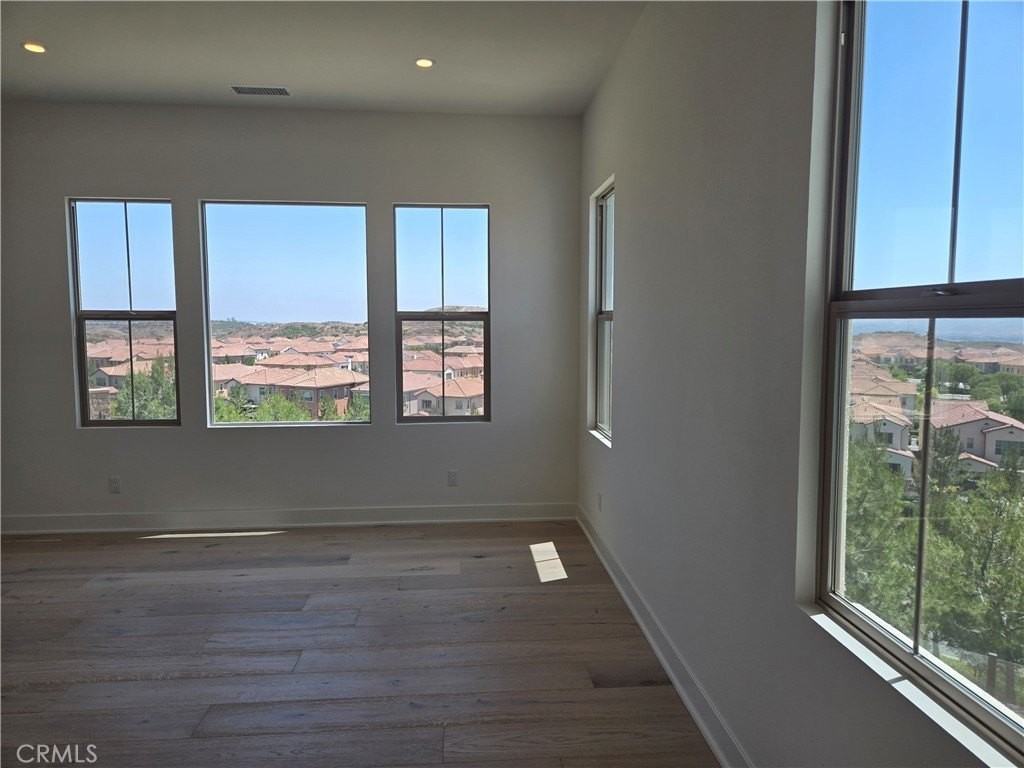 211 Maricopa - Photo 7 of 22