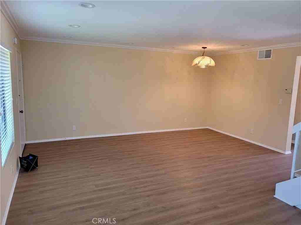 2074 Mount Shasta Dr - Photo 4 of 13
