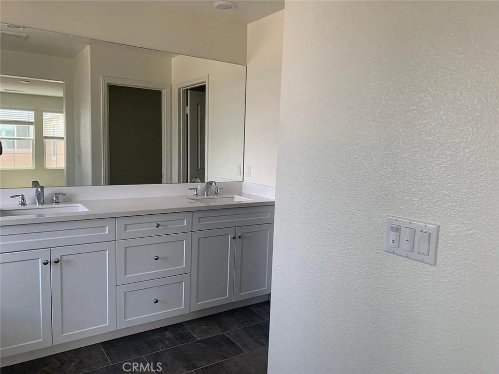 16725 Stags Leap Ln - Photo 3 of 4