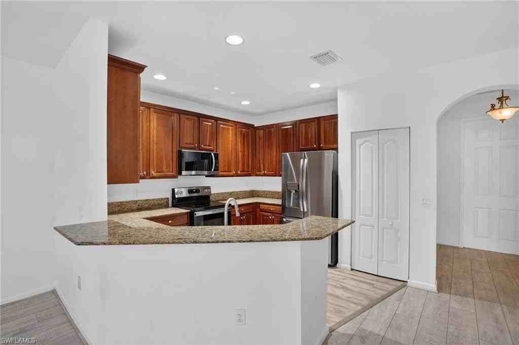 7005 Romana Way #1708 - Photo 6 of 35
