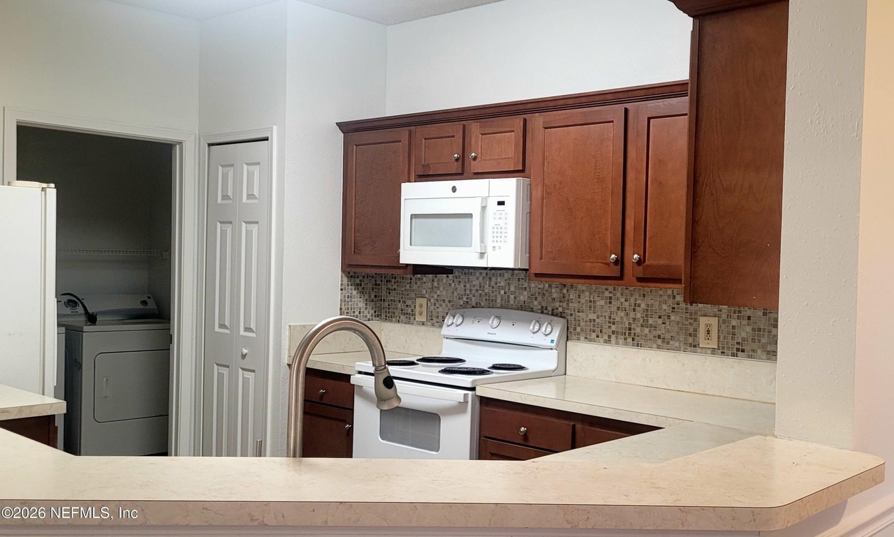10000 Gate Pkwy N #512 - Photo 4 of 21