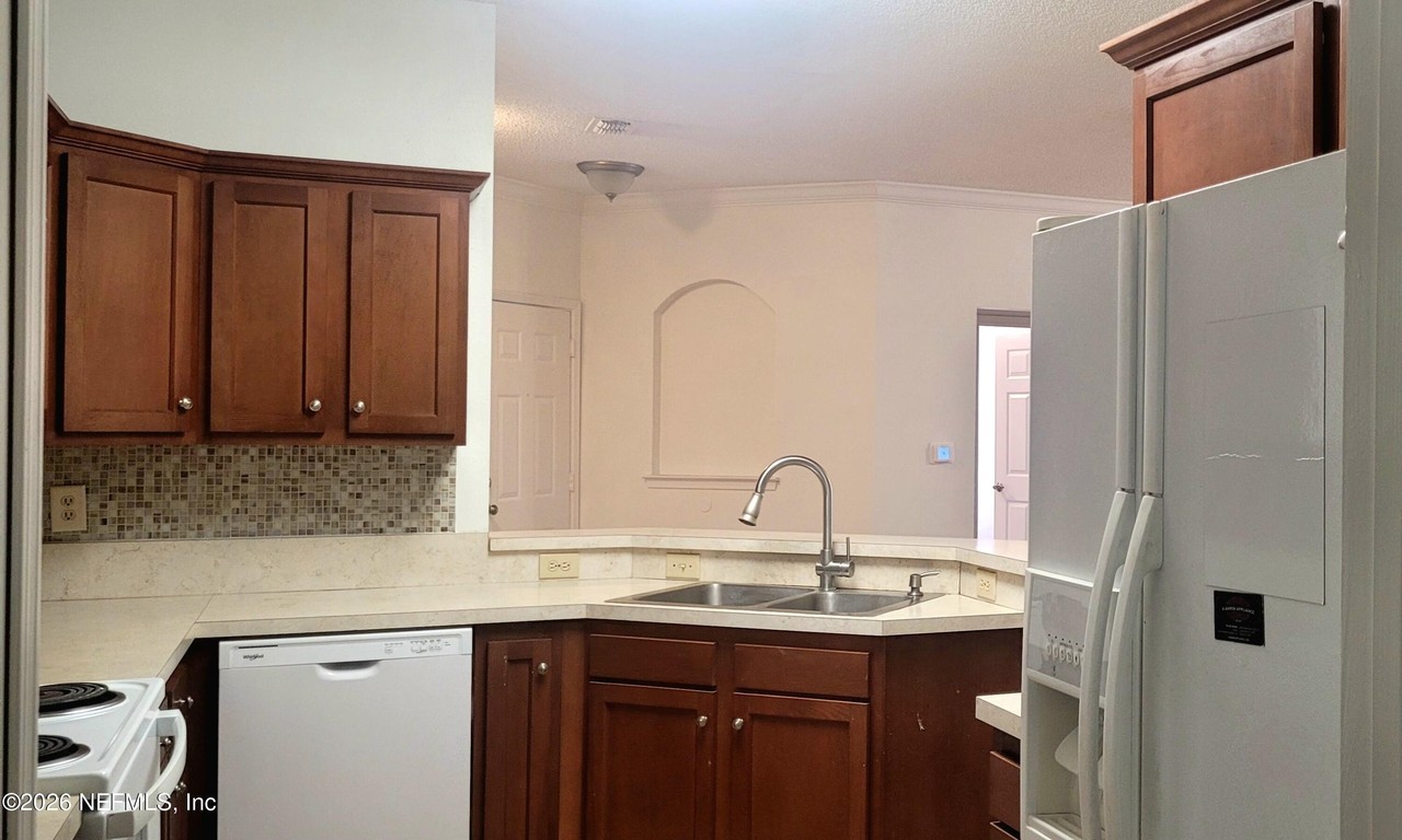 10000 Gate Pkwy N #512 - Photo 6 of 21