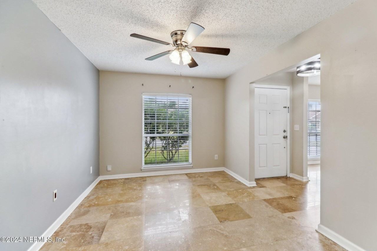 14018 Fish Eagle Dr E - Photo 4 of 42