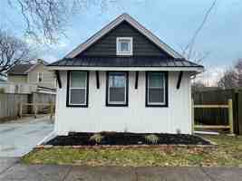 featured image of 2218 W 30th St