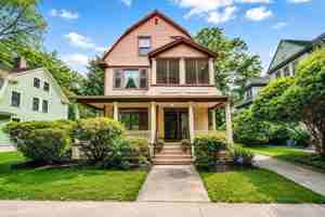 featured image of 332 Forest Park Ave #332